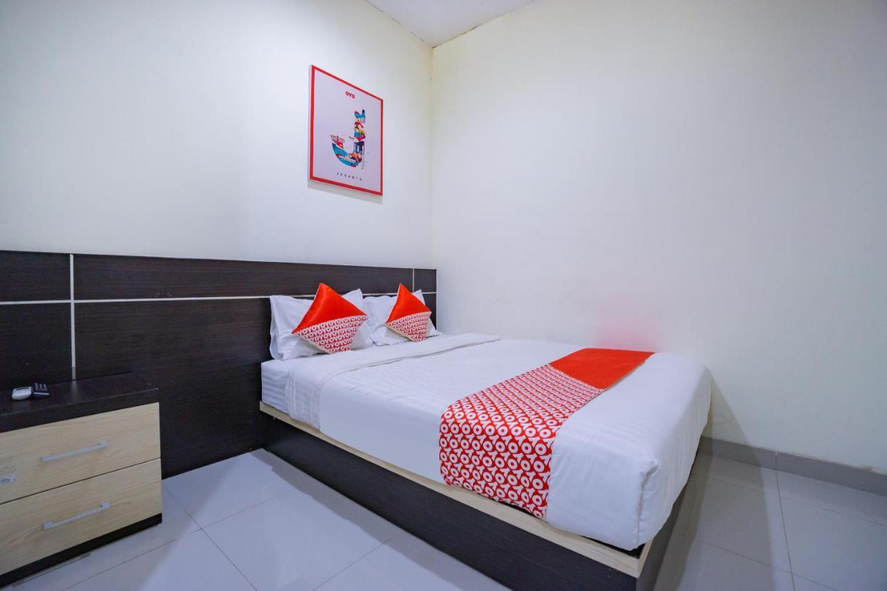 Oyo 2357 Syariah Grand Raudhah Hotel Jakarta Ngoại thất bức ảnh