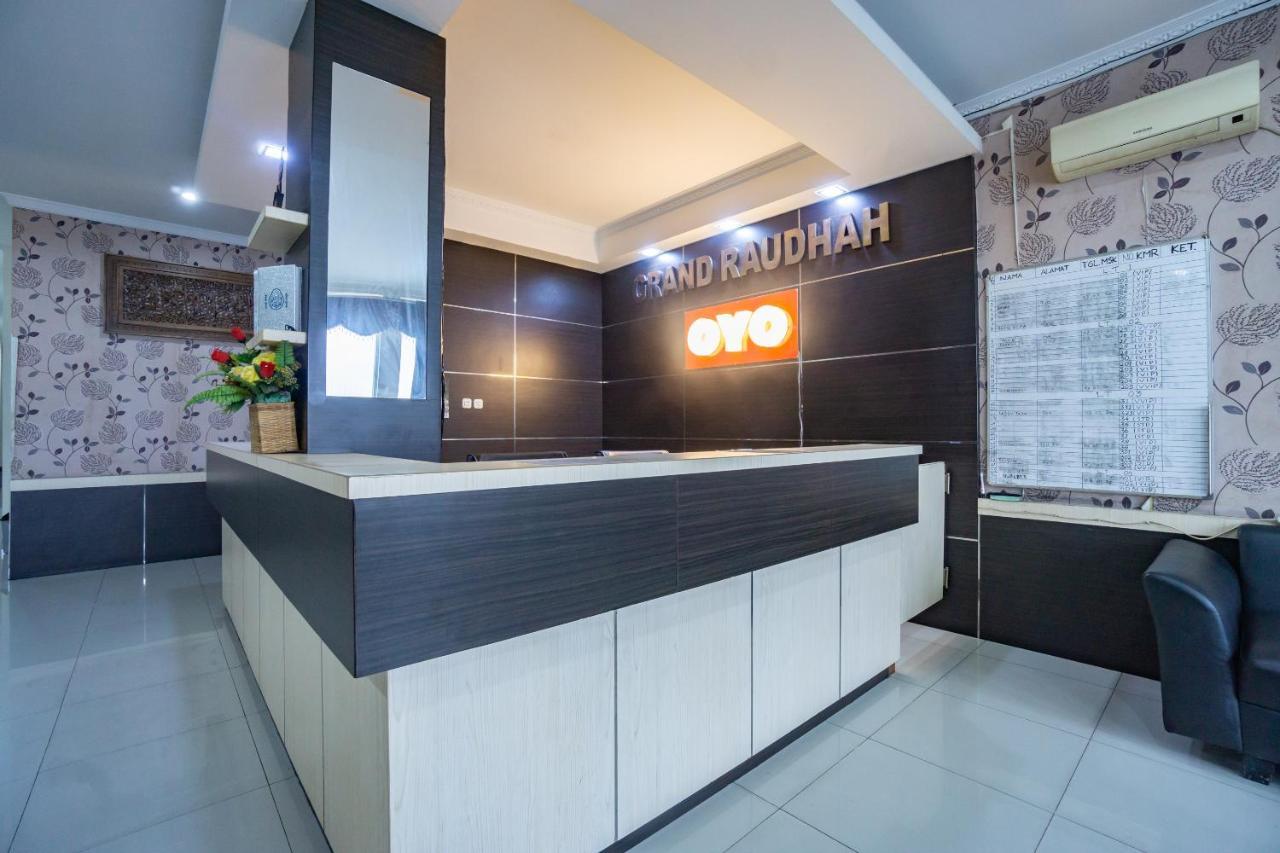 Oyo 2357 Syariah Grand Raudhah Hotel Jakarta Ngoại thất bức ảnh