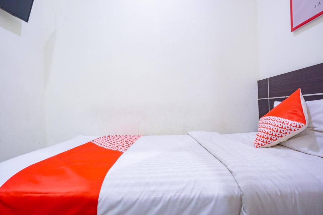 Oyo 2357 Syariah Grand Raudhah Hotel Jakarta Ngoại thất bức ảnh