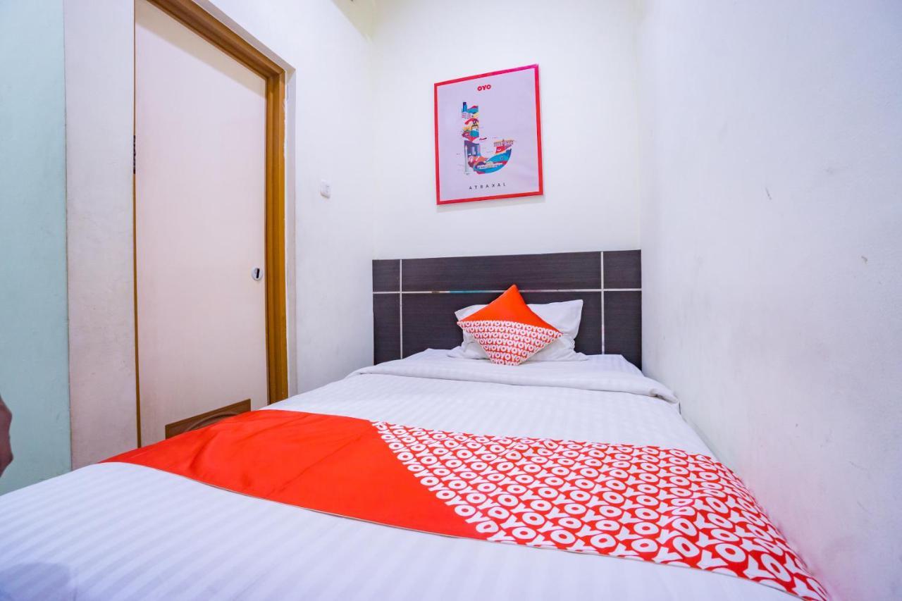 Oyo 2357 Syariah Grand Raudhah Hotel Jakarta Ngoại thất bức ảnh