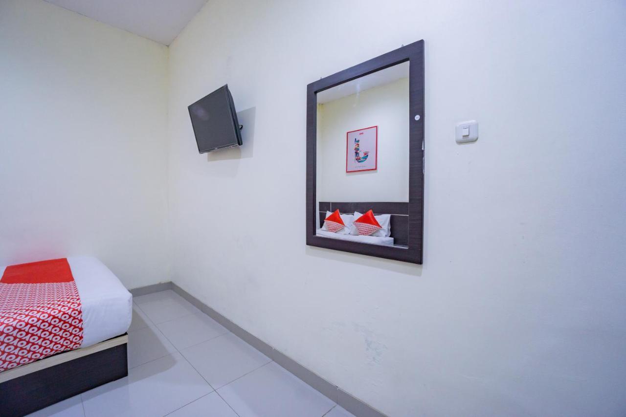 Oyo 2357 Syariah Grand Raudhah Hotel Jakarta Ngoại thất bức ảnh