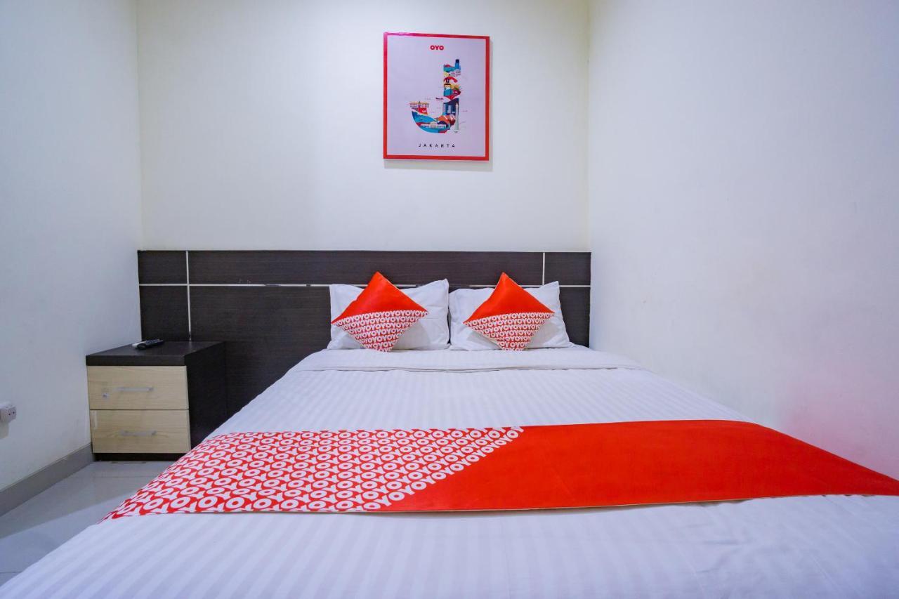 Oyo 2357 Syariah Grand Raudhah Hotel Jakarta Ngoại thất bức ảnh