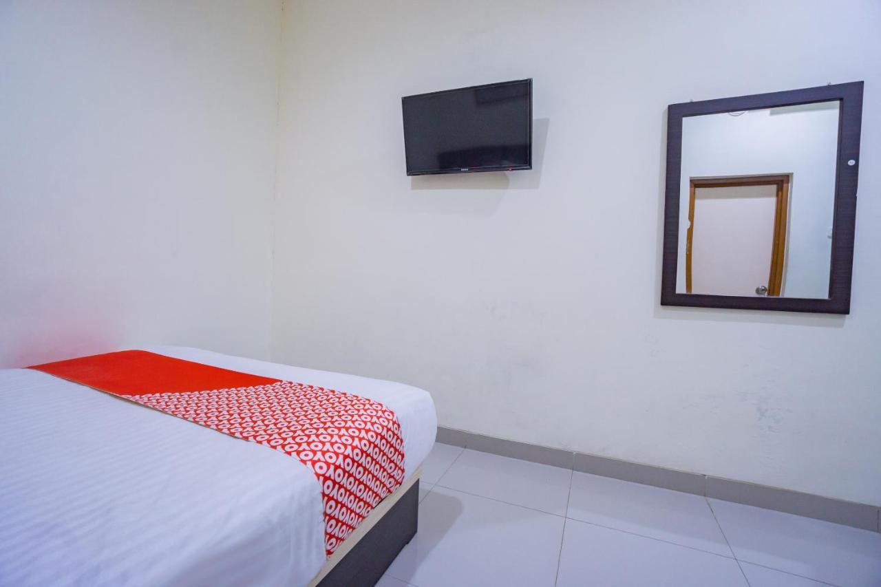 Oyo 2357 Syariah Grand Raudhah Hotel Jakarta Ngoại thất bức ảnh