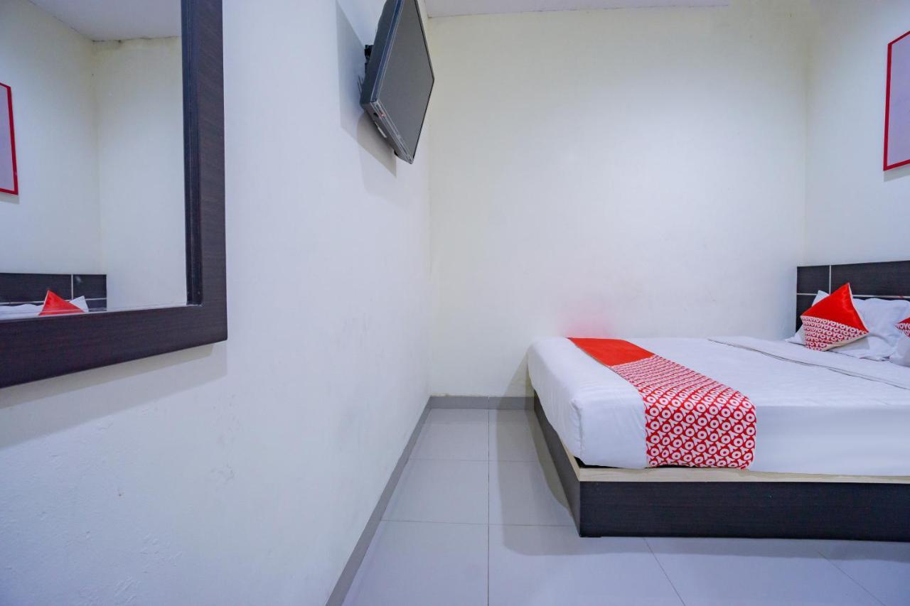 Oyo 2357 Syariah Grand Raudhah Hotel Jakarta Ngoại thất bức ảnh