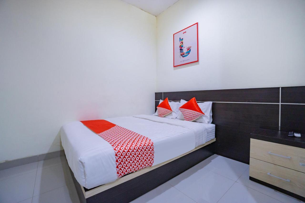 Oyo 2357 Syariah Grand Raudhah Hotel Jakarta Ngoại thất bức ảnh