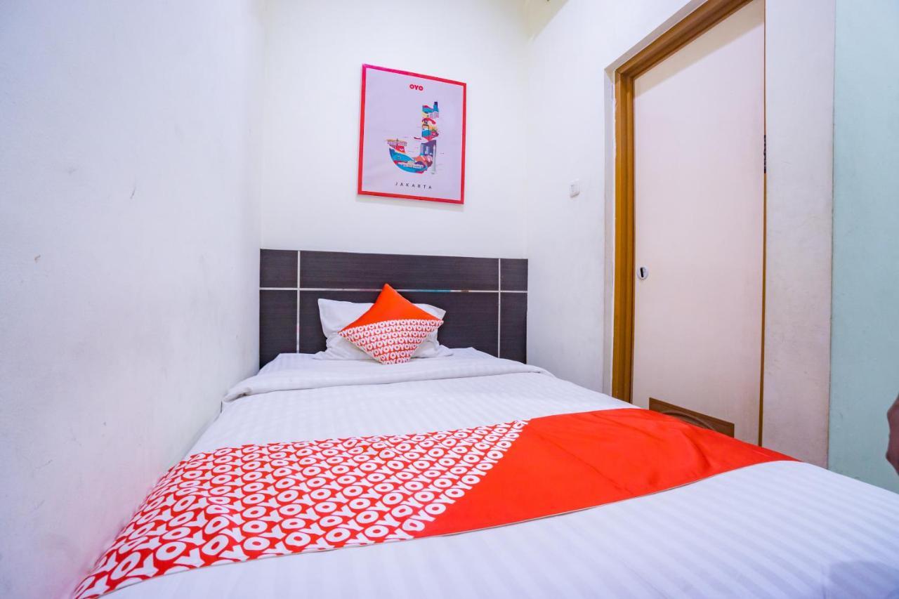Oyo 2357 Syariah Grand Raudhah Hotel Jakarta Ngoại thất bức ảnh