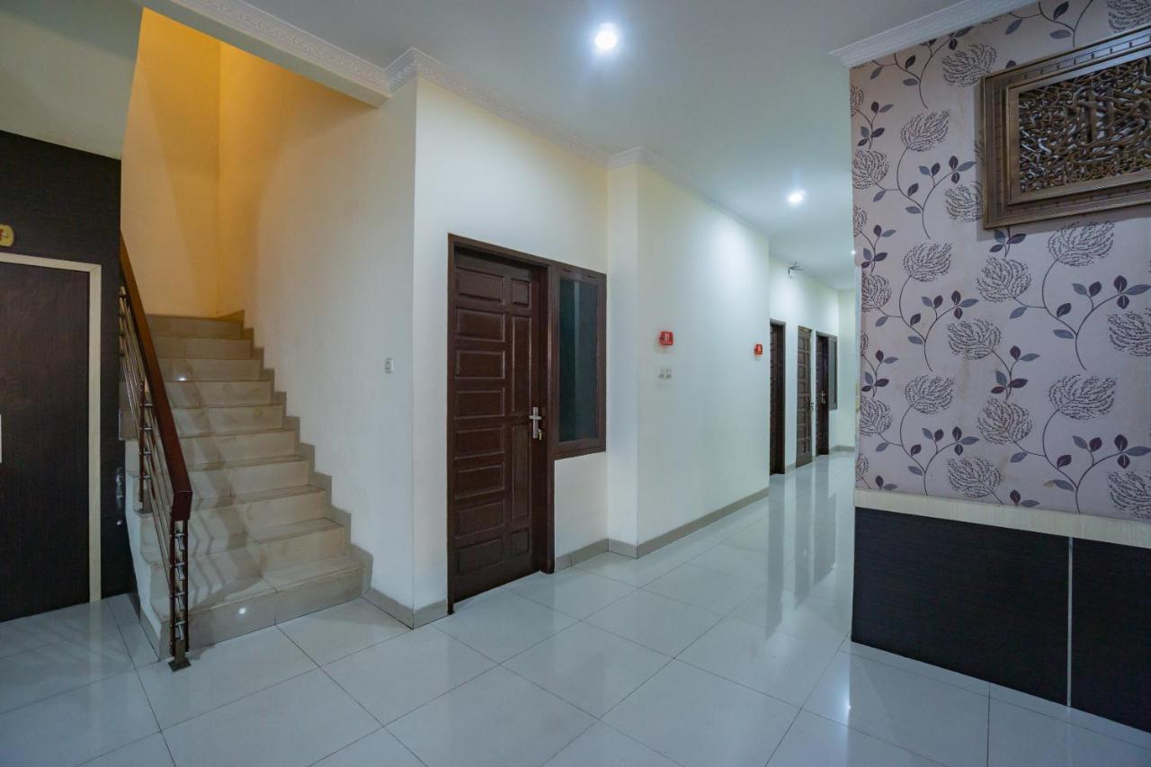 Oyo 2357 Syariah Grand Raudhah Hotel Jakarta Ngoại thất bức ảnh