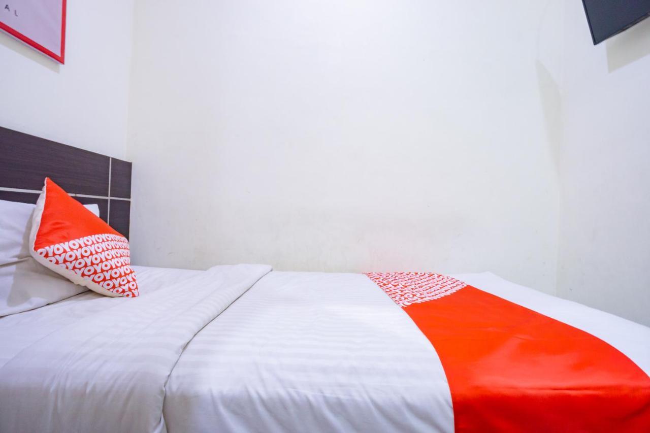 Oyo 2357 Syariah Grand Raudhah Hotel Jakarta Ngoại thất bức ảnh