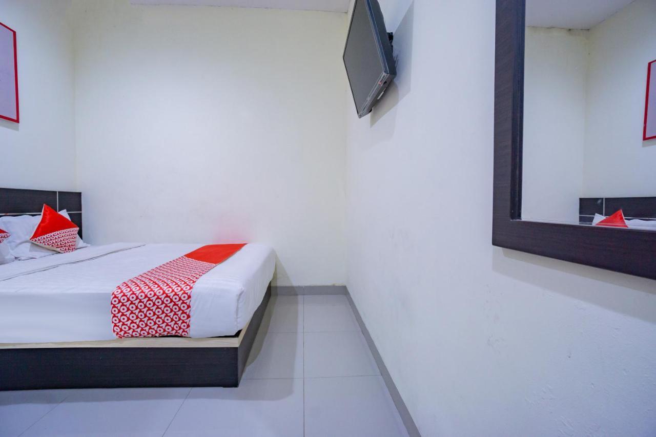 Oyo 2357 Syariah Grand Raudhah Hotel Jakarta Ngoại thất bức ảnh