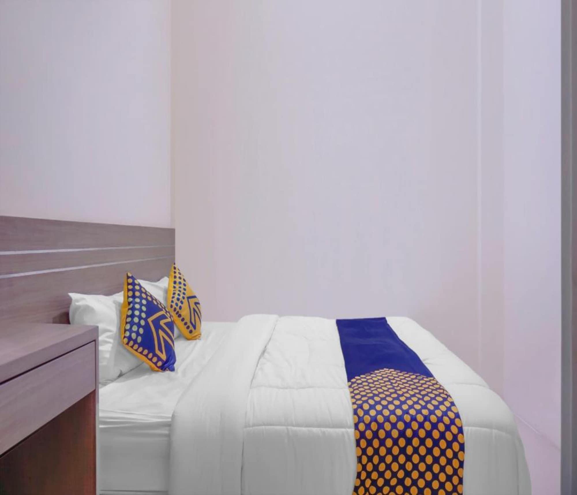 Oyo 2357 Syariah Grand Raudhah Hotel Jakarta Ngoại thất bức ảnh