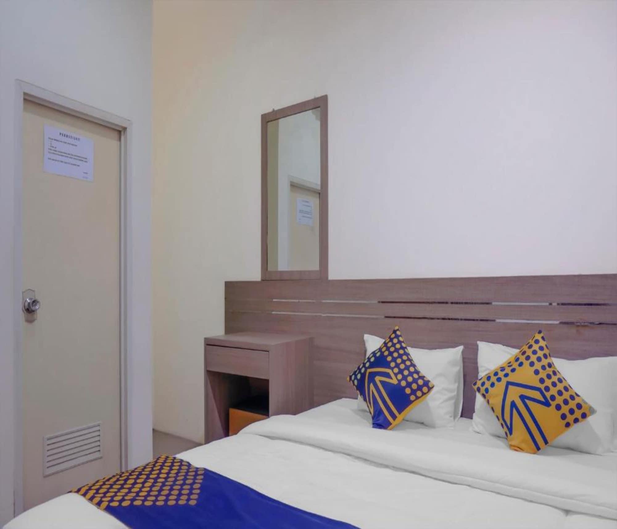 Oyo 2357 Syariah Grand Raudhah Hotel Jakarta Ngoại thất bức ảnh