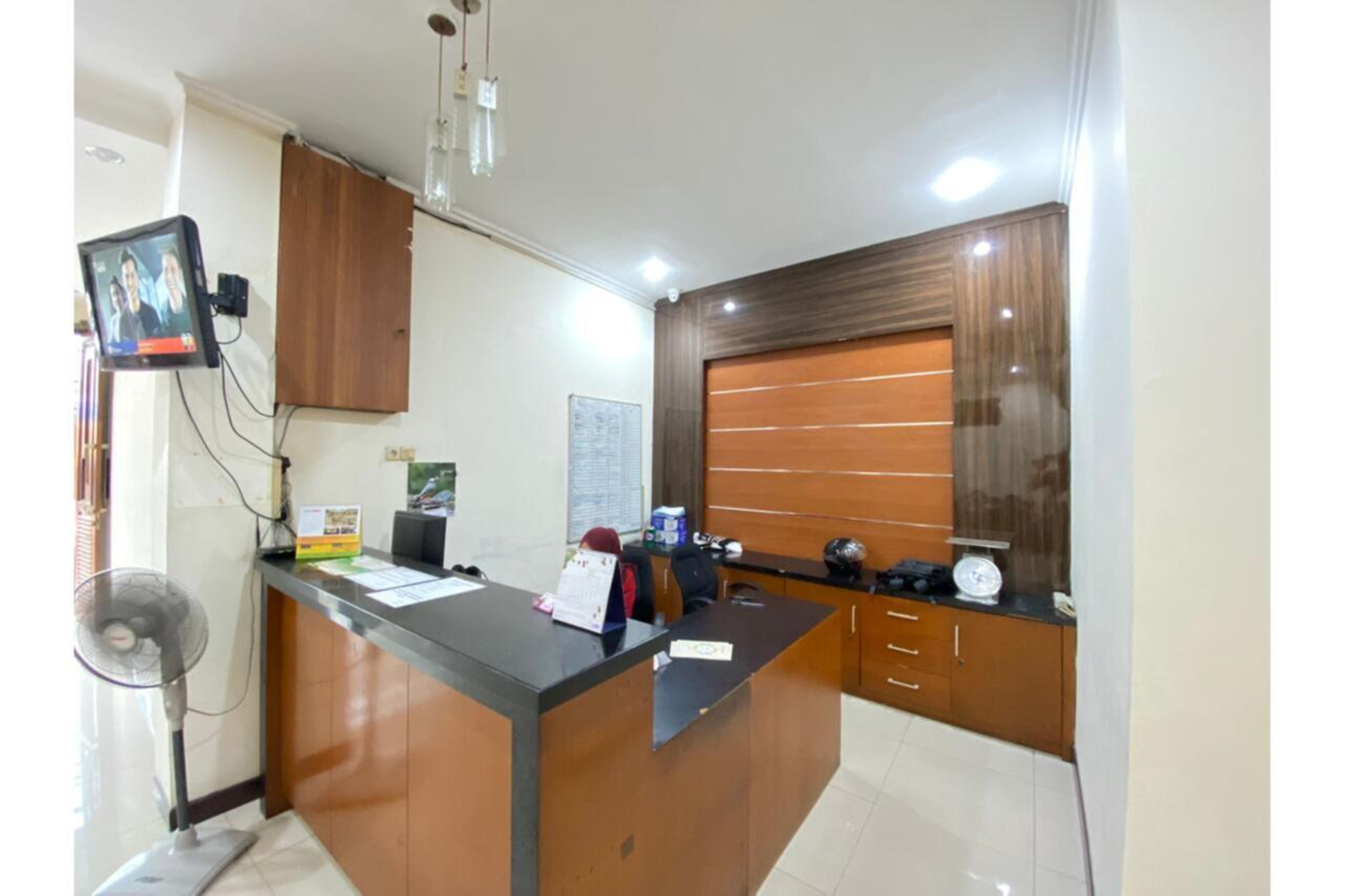 Oyo 2357 Syariah Grand Raudhah Hotel Jakarta Ngoại thất bức ảnh