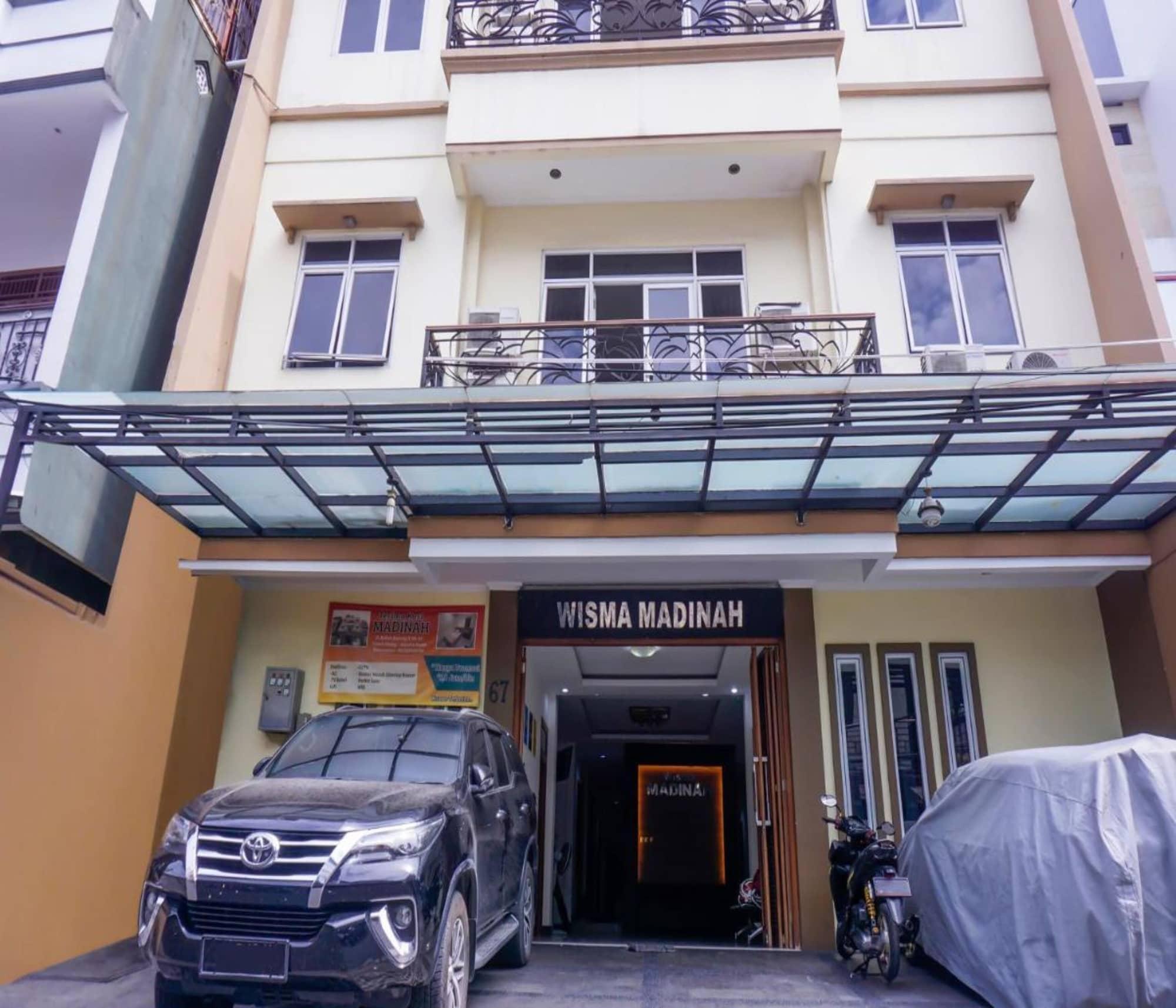 Oyo 2357 Syariah Grand Raudhah Hotel Jakarta Ngoại thất bức ảnh