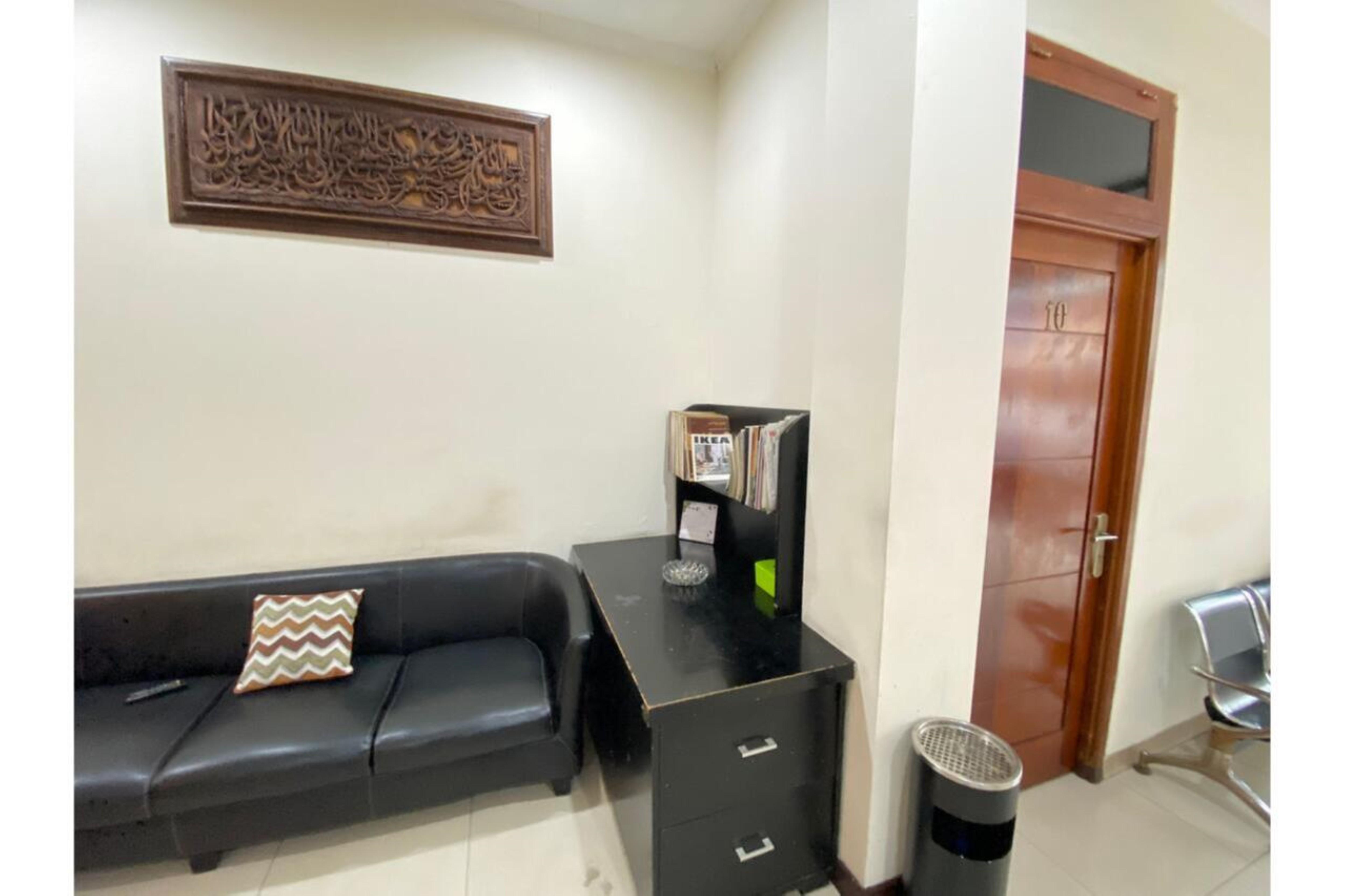 Oyo 2357 Syariah Grand Raudhah Hotel Jakarta Ngoại thất bức ảnh