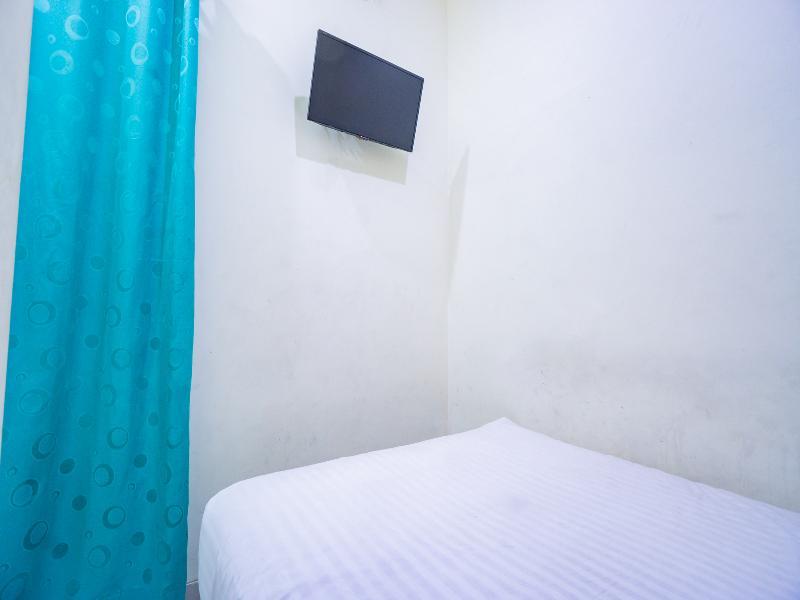 Oyo 2357 Syariah Grand Raudhah Hotel Jakarta Ngoại thất bức ảnh