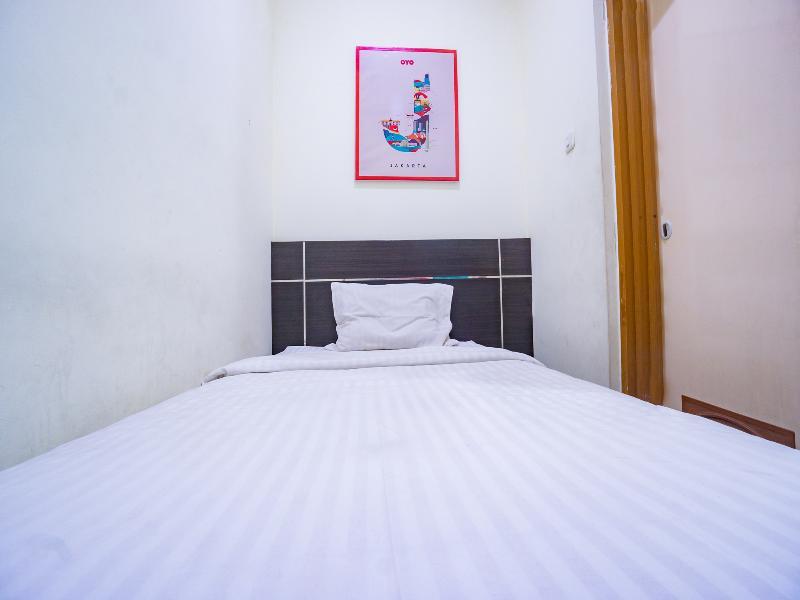 Oyo 2357 Syariah Grand Raudhah Hotel Jakarta Ngoại thất bức ảnh